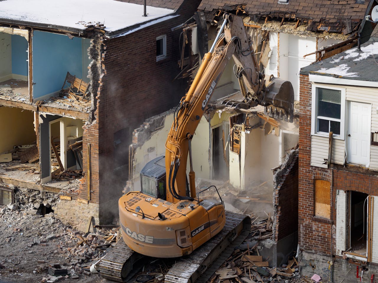 Enhancing Efficiency in Demolition Projects with Dehaco Hydraulic Attachments